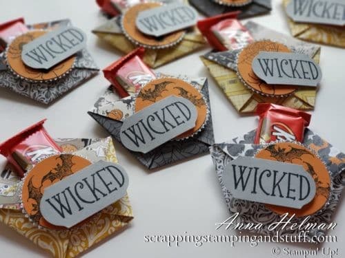 DIY Halloween treat - a folded paper pocket treat holder with tutorial. Super quick and easy to make! With Stampin Up Wonderfully Wicked stamp set in the 2019 Holiday Catalog.