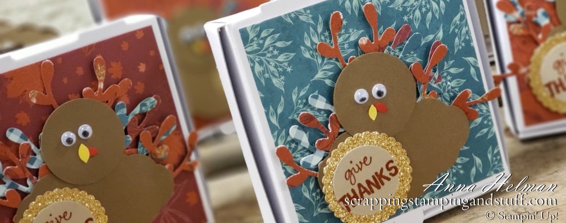 Cute DIY turkey treats Thanksgiving treat boxes! Make perfect table toppers, table decorations, or place cards!