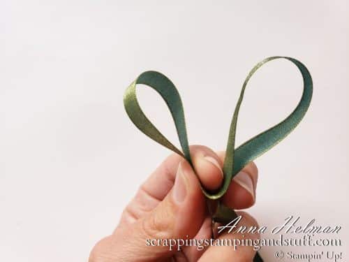 Learn how to tie a bow for cards - 10 tips for tying a perfect bow every time!