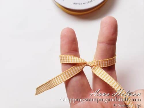 Learn how to tie a bow for cards - 10 tips for tying a perfect bow every time!