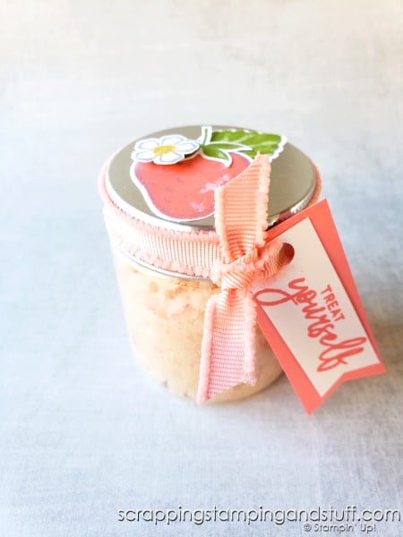 This DIY sugar scrub is such an amazing DIY gift idea. It's simple to make, inexpensive, and includes a personalized tag to make your loved ones smile.